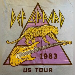 American Eagle Outfitters Oversized Graphic Def Leopard T-shirt